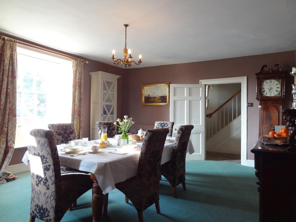 Huxham Farmhouse Bed and Breakfast East Pennard Buitenkant foto
