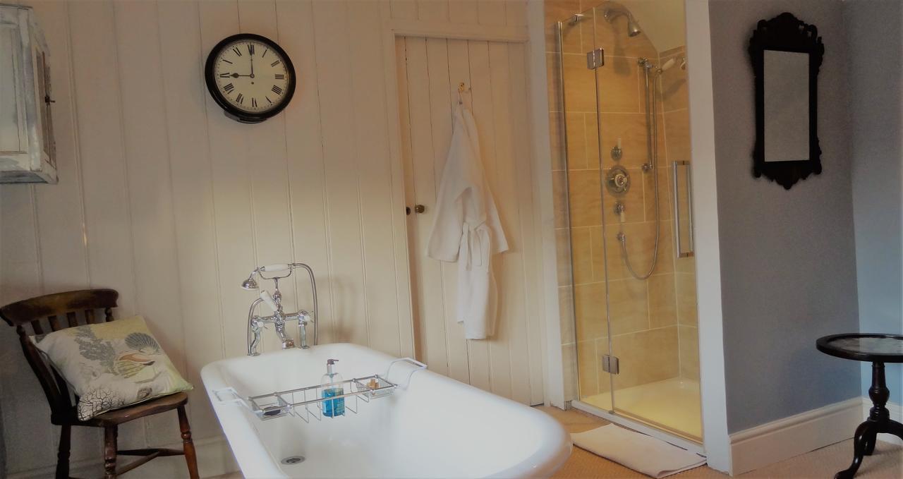 Huxham Farmhouse Bed and Breakfast East Pennard Buitenkant foto