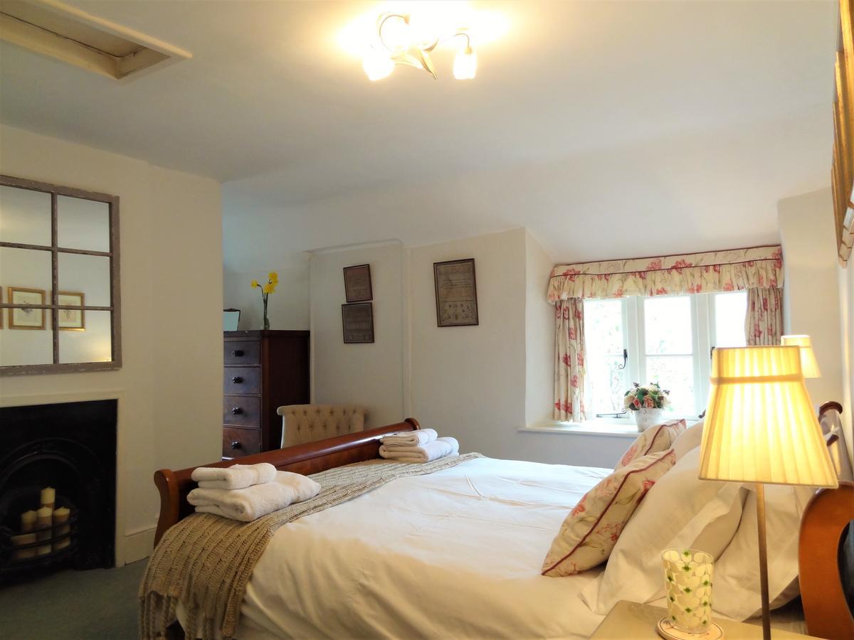 Huxham Farmhouse Bed and Breakfast East Pennard Buitenkant foto