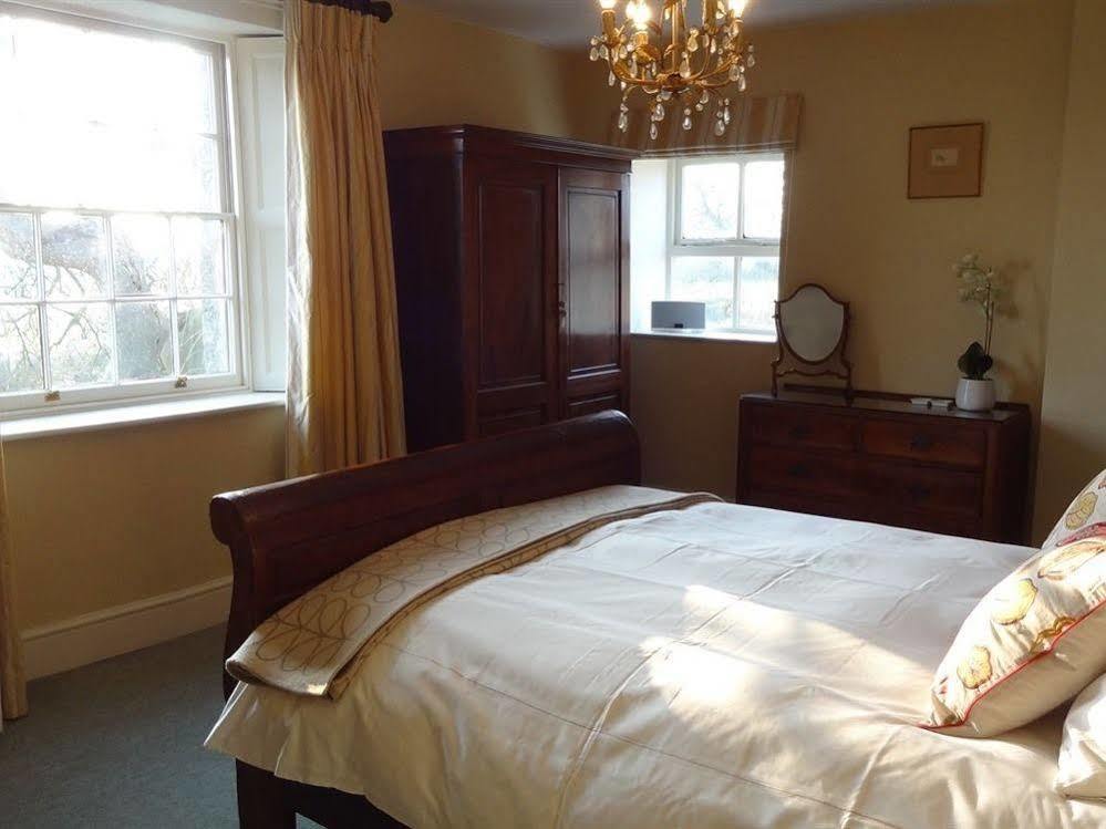 Huxham Farmhouse Bed and Breakfast East Pennard Buitenkant foto